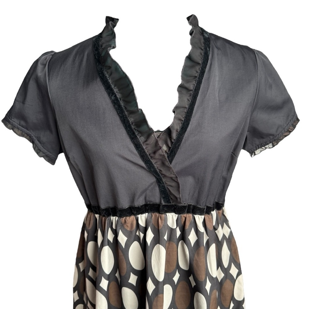 Chic Fossil Ruffled V-Neck Dress - Picture 5 of 11